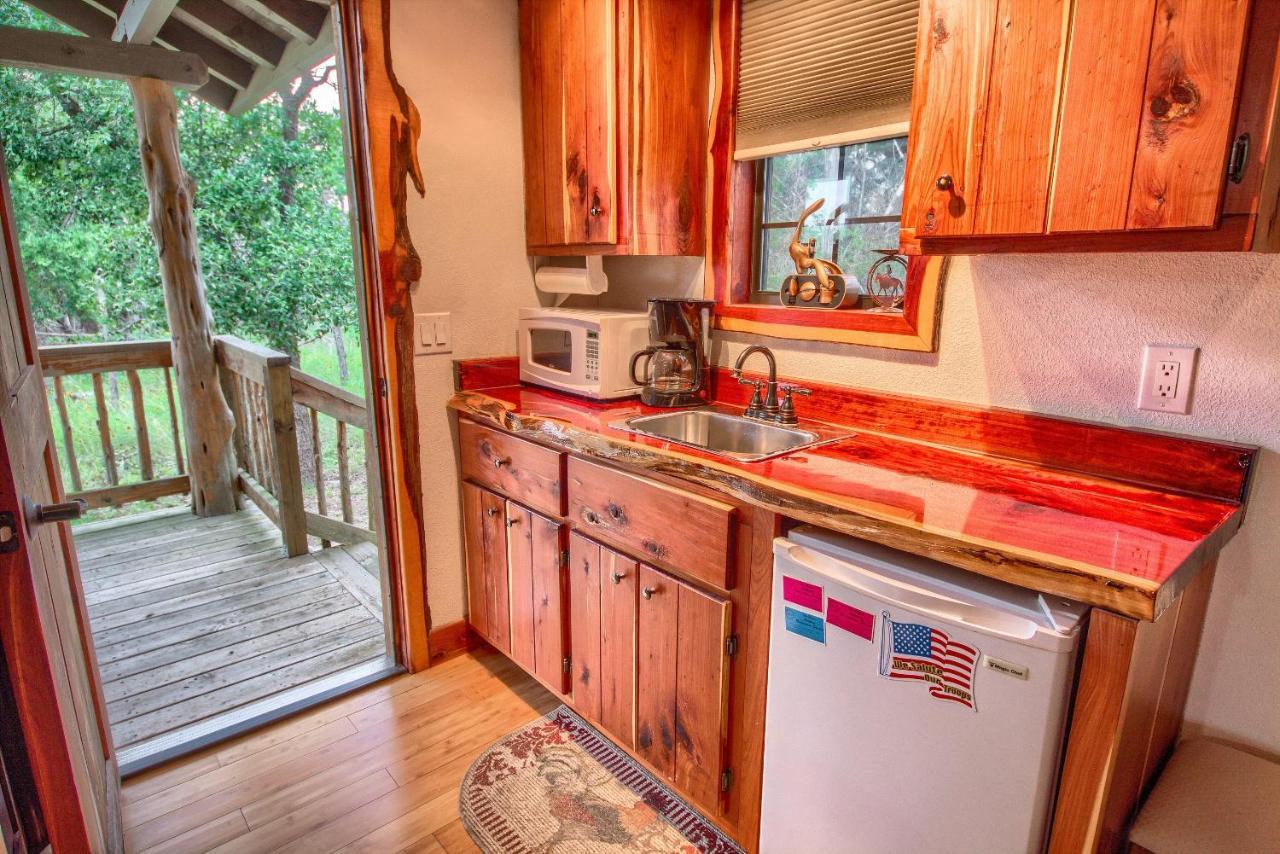 Cedar Bliss Cabin Vila Fredericksburg Exterior foto